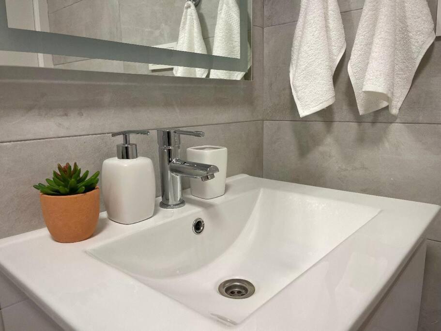 Lux Apartment Lago Jardin, 2, Torrevieja 阿利坎特 外观 照片